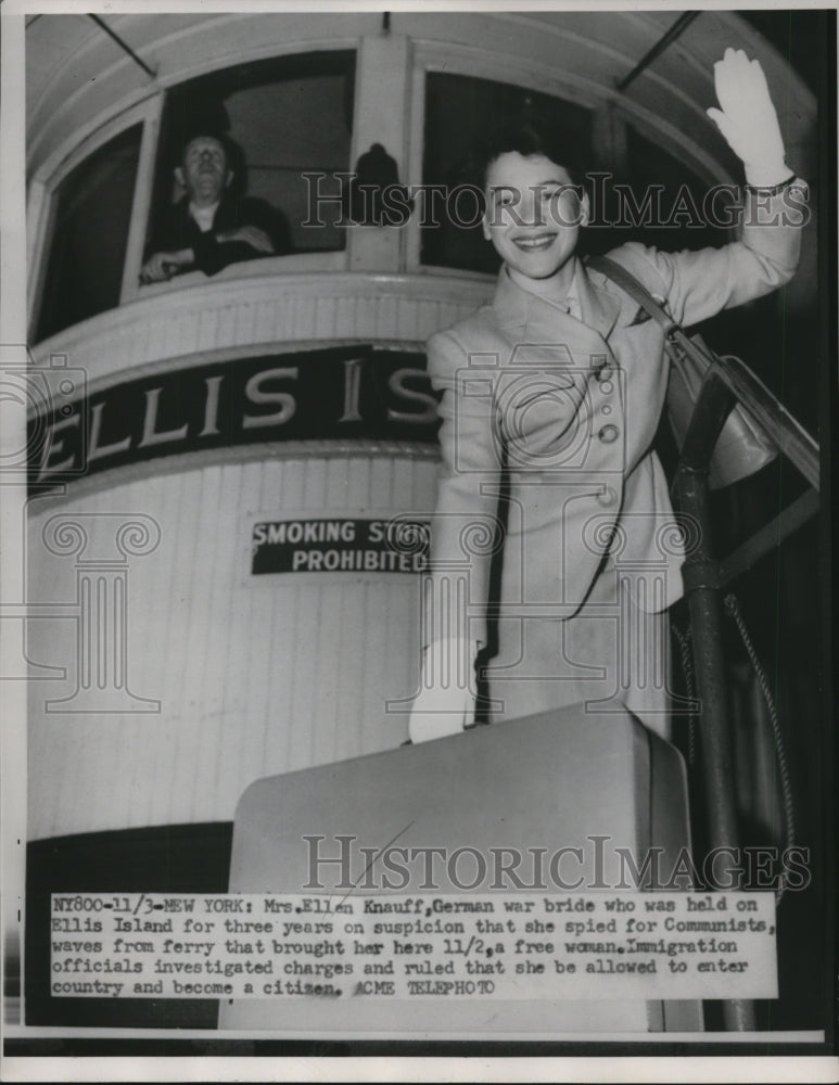 1951 Press Photo German Spy Suspect Ellen Knauff Returning Home, New York - Historic Images