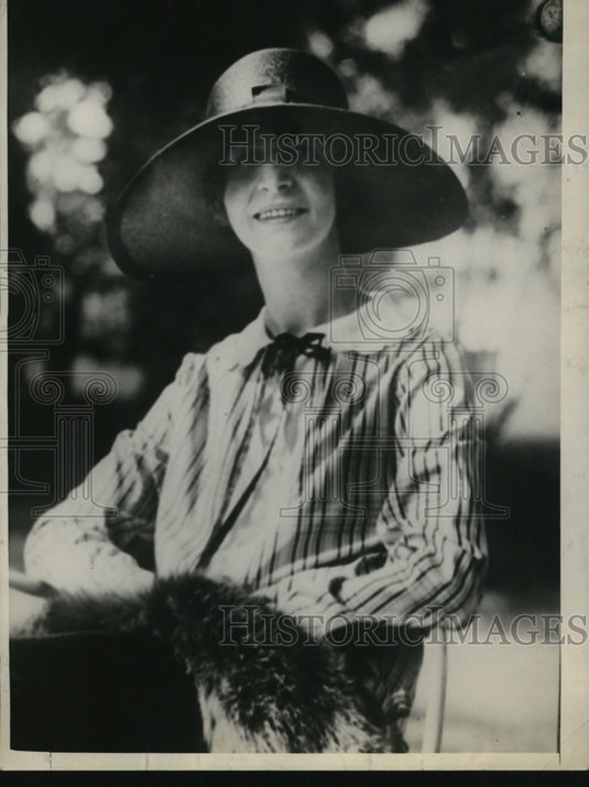 1937 Press Photo Mrs Warner, Al Smith's daughter - Historic Images