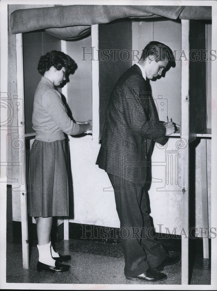 1960 Press Photo Adele Takacs, 14, &amp; Bruce Guidotti, 17 - Historic Images