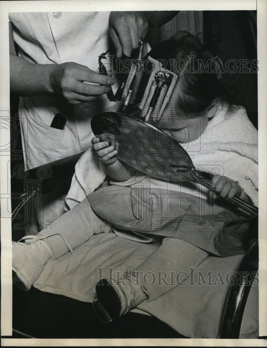 1938 Press Photo Baby Patricia Ann  enjoys her perming treatment of her hair - Historic Images