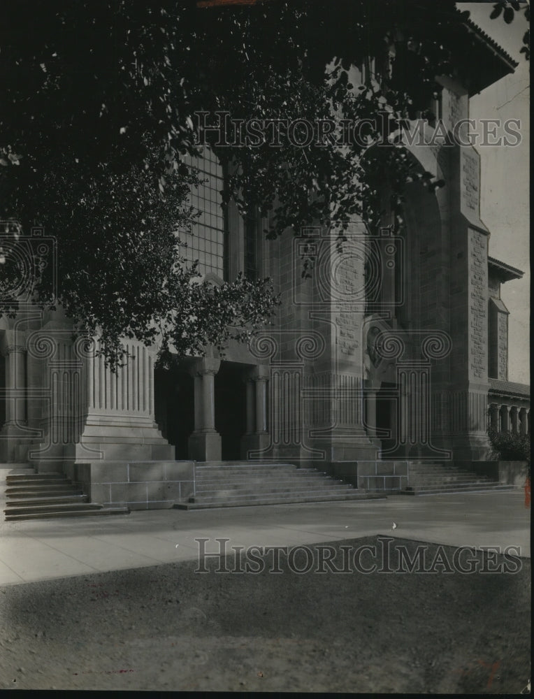 Press Photo  Entrance to the Stanford General Library. - Historic Images