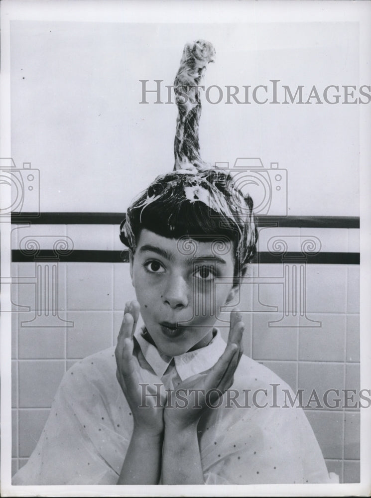 1955 Press Photo Girl having a hair treatment - Historic Images