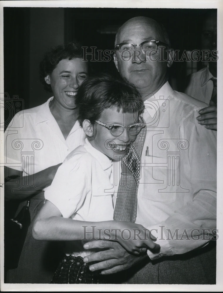1959 Press Photo Herbert Fox, Cleveland Trust Manager, and Family - Historic Images