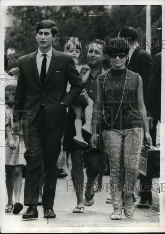 1968 Press Photo Prince Charles, heir to the British throne with Miss Duffy - Historic Images