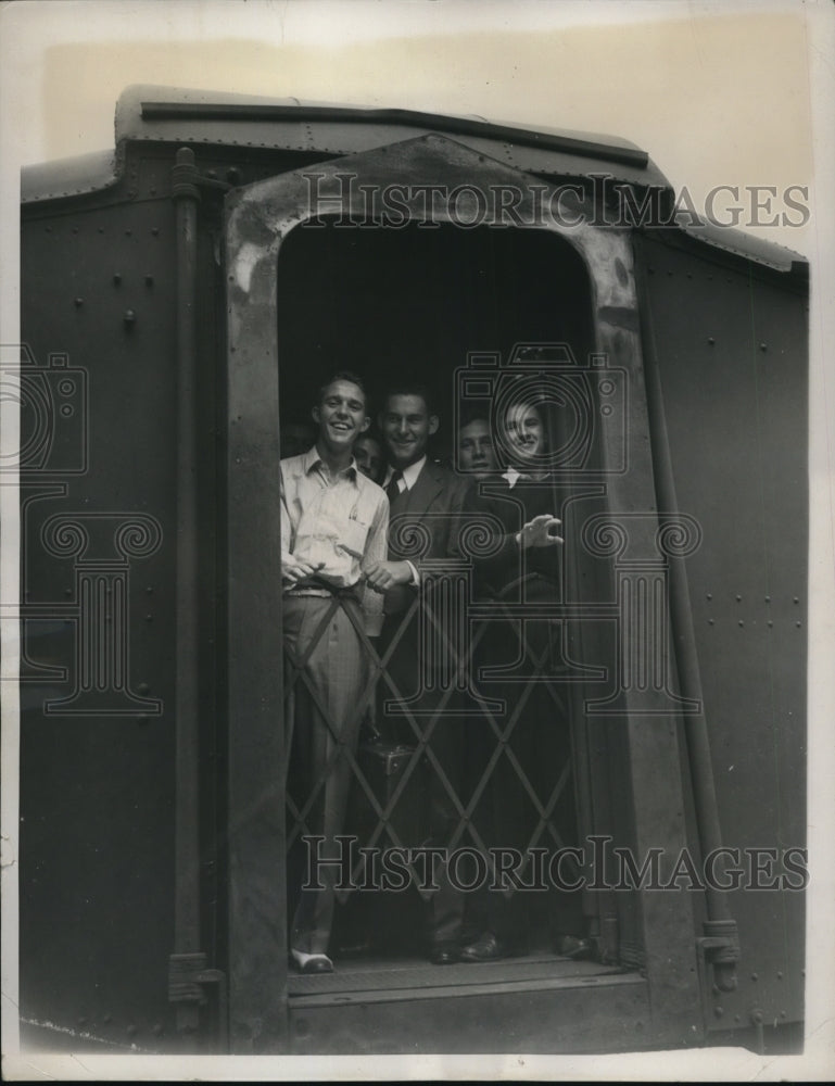 1940 Press Photo Raleigh NC Hal Thomas Erwin is shown after acceptance in Navy - Historic Images