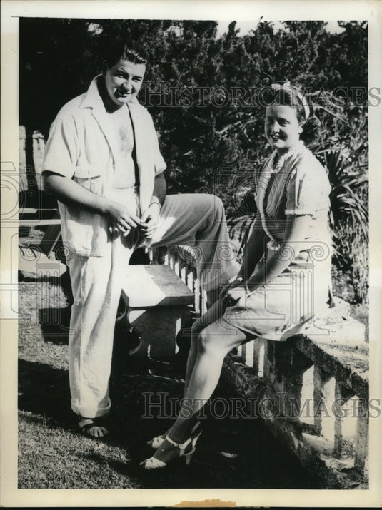 1937 Press Photo Socialites Bradley Dresser & Wife During Bermuda Honeymoon - Historic Images