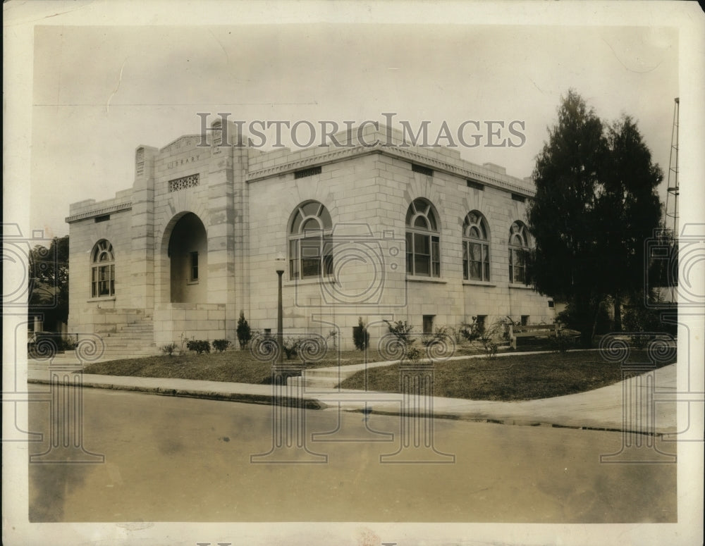 1930 Press Photo Larimer Memorial Library at Palatine Fla - Historic Images
