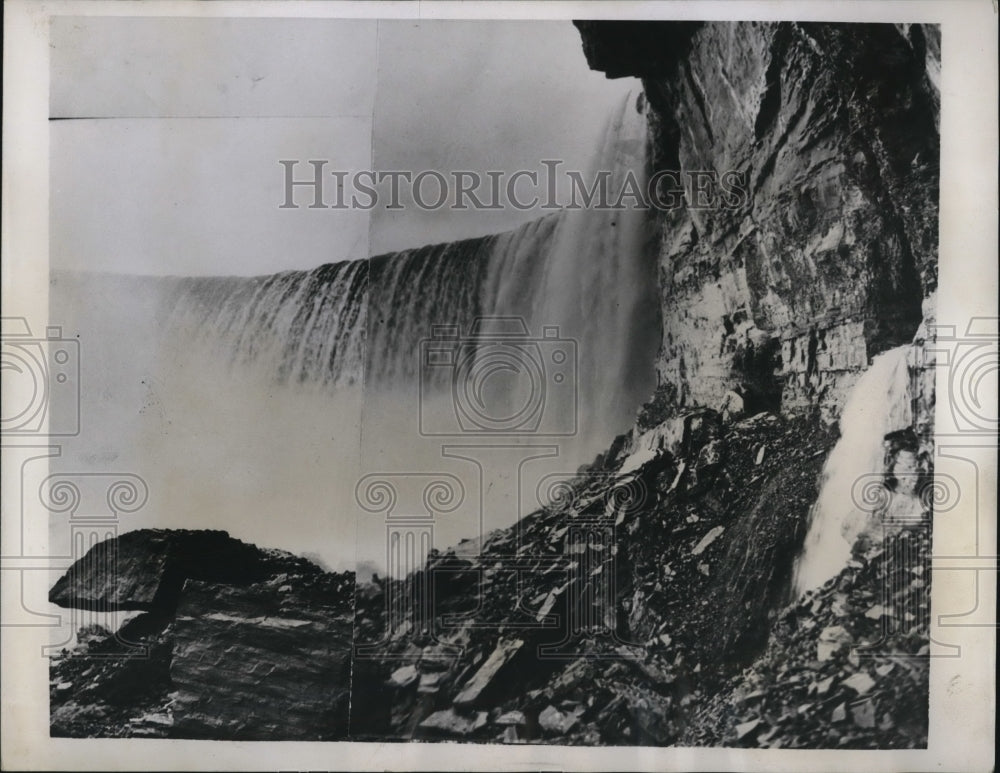 1934 Press Photo Shelf of rock falls at foot of Niagara Falls NY - Historic Images