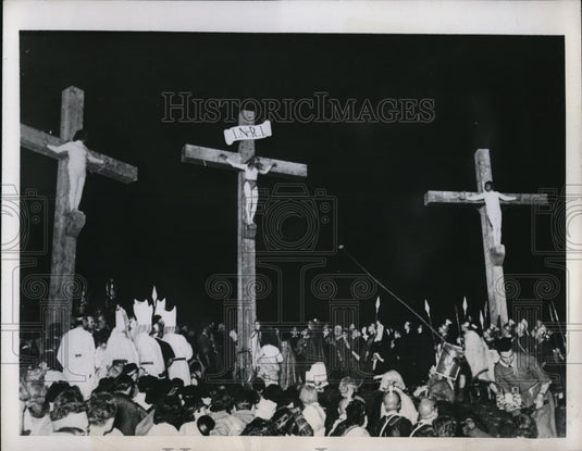 1952 Press Photo Grassina Italy Holy Week Passion play of cruxifictions - Historic Images