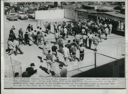 Press Photo Los Angeles workers at Douglas Aircraft leave a mass meeting after - Historic Images