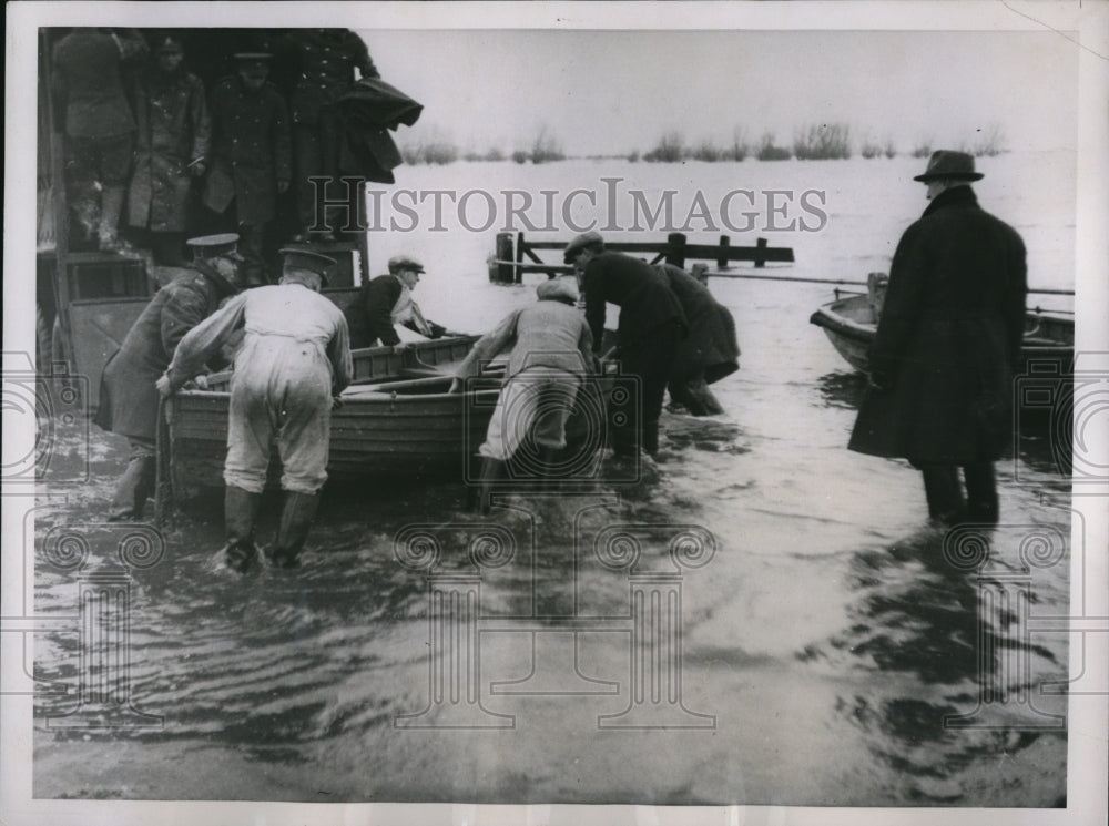 1937 The RASC troops of the British Army have been sent into the-Historic Images