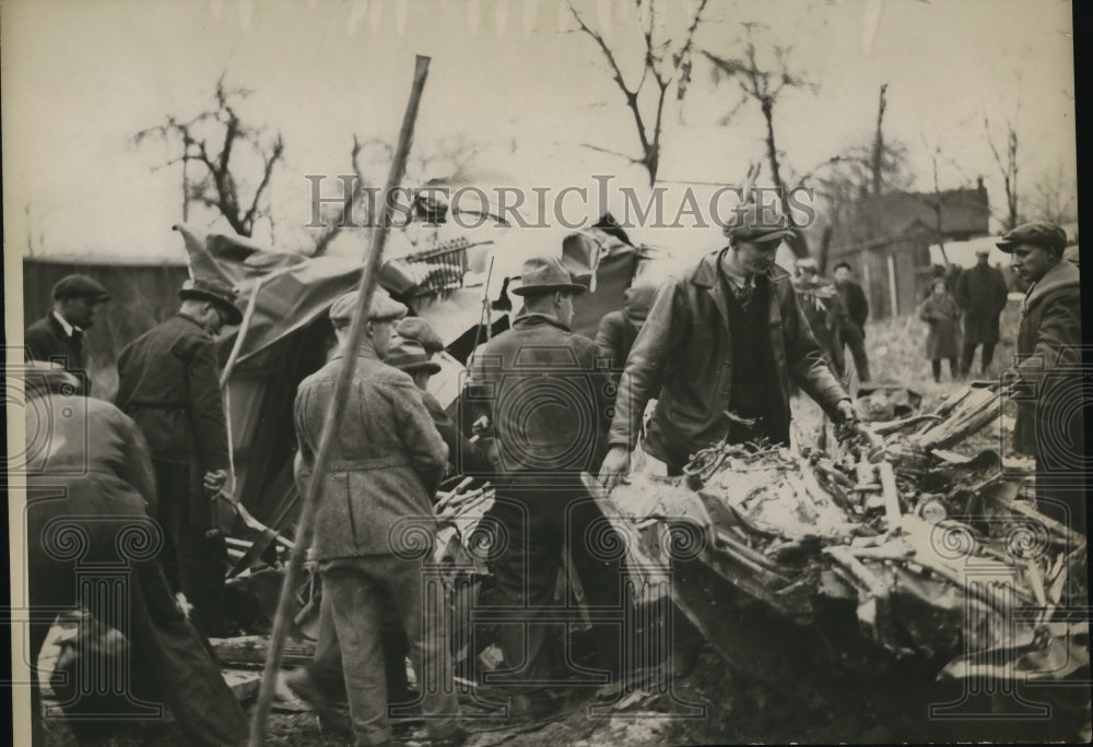1929 Press Photo Airplane crash Royalton Pa - Historic Images