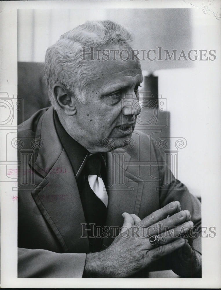 1975 Press Photo Robert M Chiaramonte Ohio Lottery - Historic Images