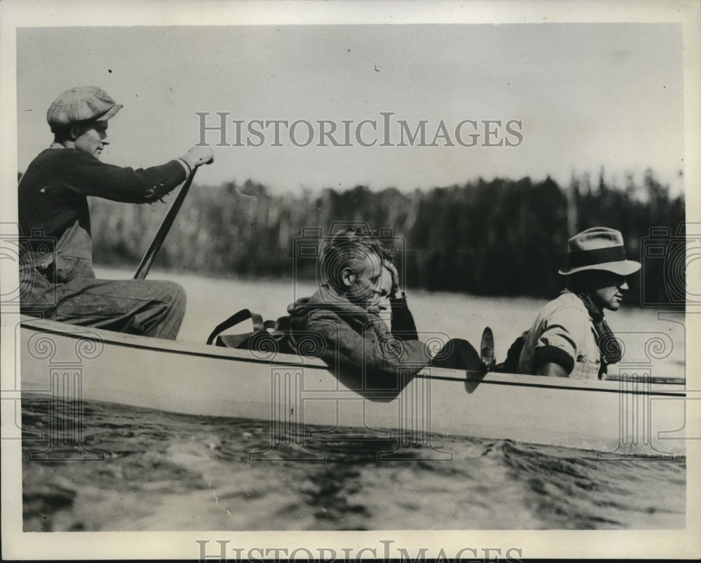 1933 Press Photo Ballonists Ward T. Van Orman &amp; Frank Trotter on boat - Historic Images