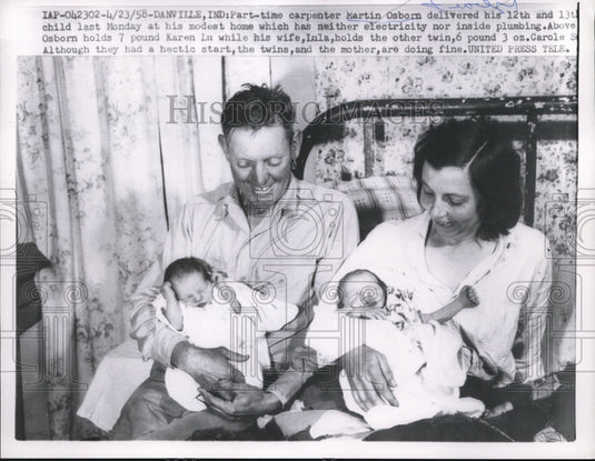 1958 Press Photo M. Osborn with wife, Lula, & newborn twins Karen Lu & Carole Su - Historic Images