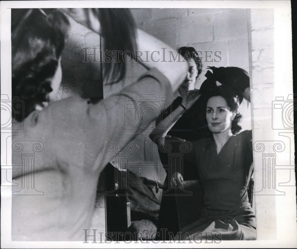 1946 Press Photo Eileen McKenna represent Birmingham at Anniv of American City - Historic Images