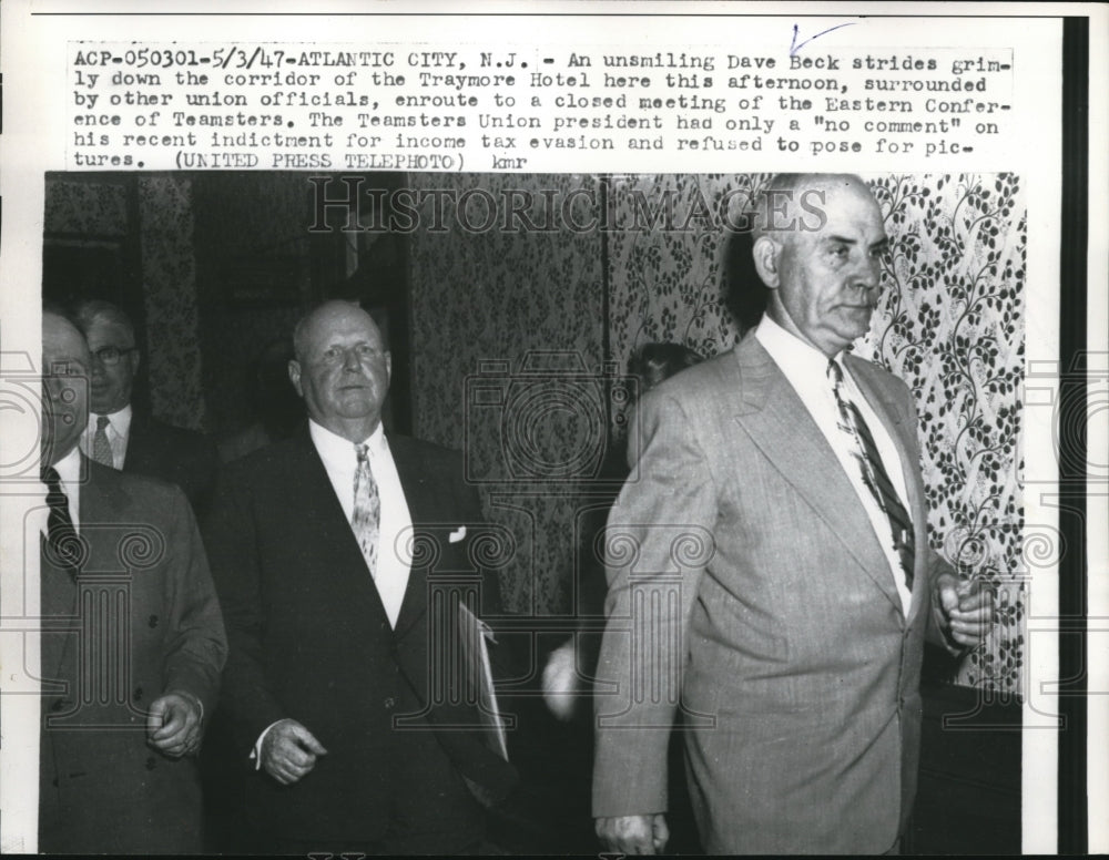 1957 Press Photo Dave Brock &amp; union officials to Eastern Conference of Teamsters - Historic Images