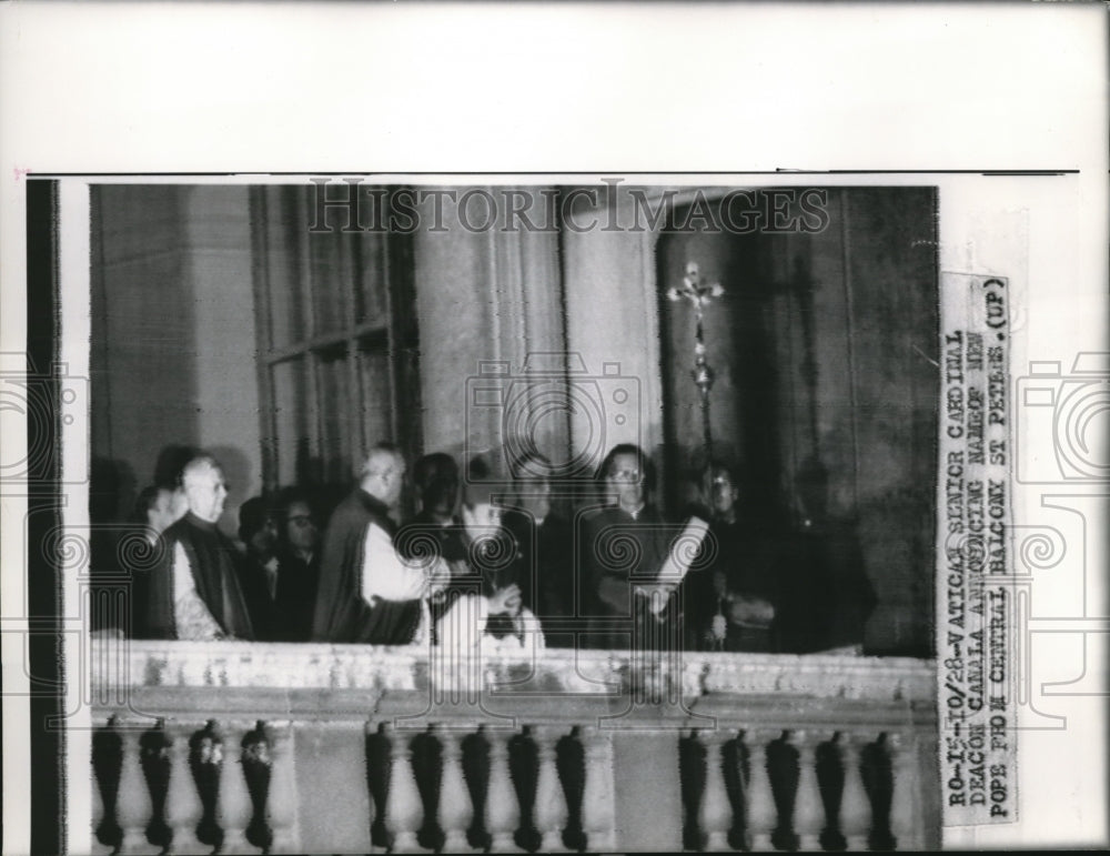 1958 Press Photo Vatican Senior Cardinal Deacon Canala Announcing new Pope - Historic Images