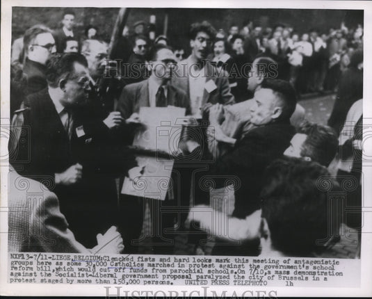1955 Press Photo 30,000 Catholics, Protest the government's school reform bill - Historic Images