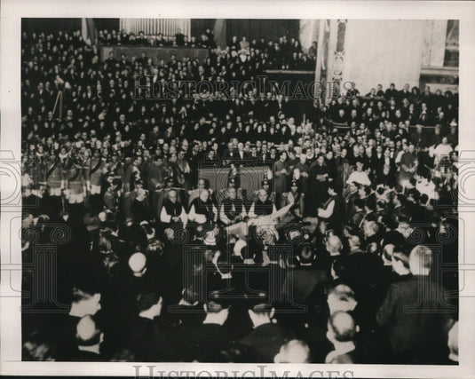 1939 Press Photo Scene in St. Peter's Cathedral during the last solemn services - Historic Images