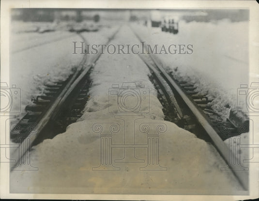 1931 Press Photo A close up of the switch with heater lighted under it. - Historic Images