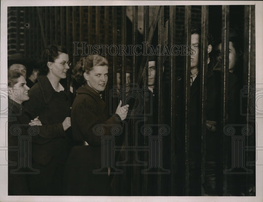 1937 Press Photo Close up of some Girls talking to the striker - Historic Images