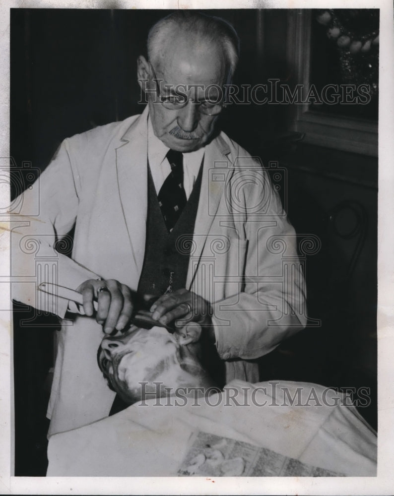 1947 Press Photo Joseph Cariel, barber of Maybrook, New York - Historic Images