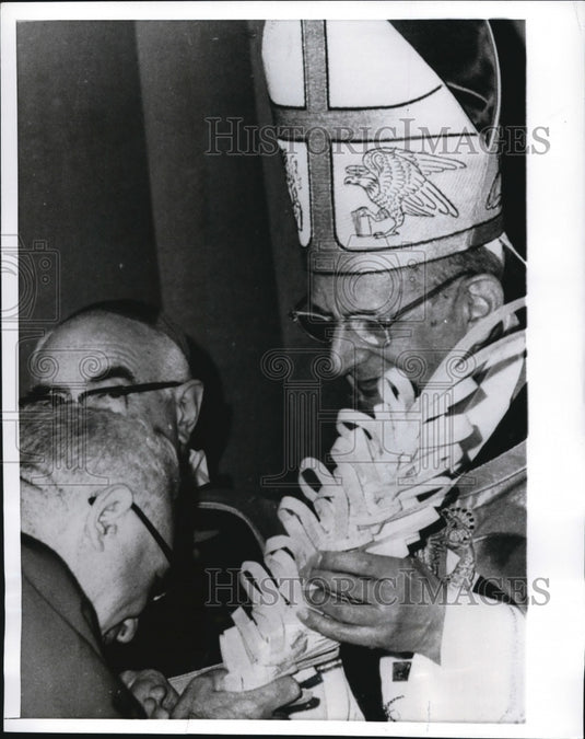 1970 Press Photo Pope Paul VI with Cardinal Poricle Felici at St Peter Basilica - Historic Images