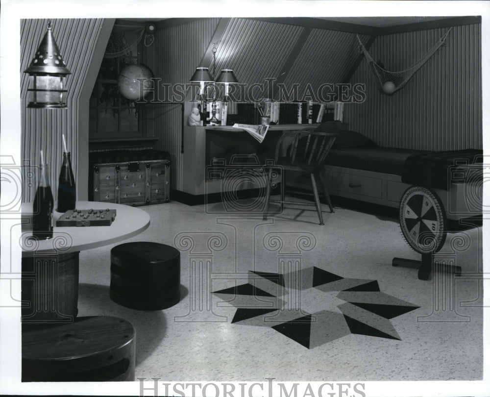 1963 Press Photo Remodeled bedroom for a young man created with attic space - Historic Images