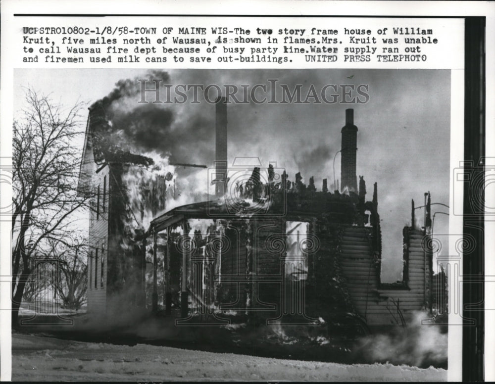 1958 Press Photo Fire at the William Kruit home which firemen used milk can - Historic Images