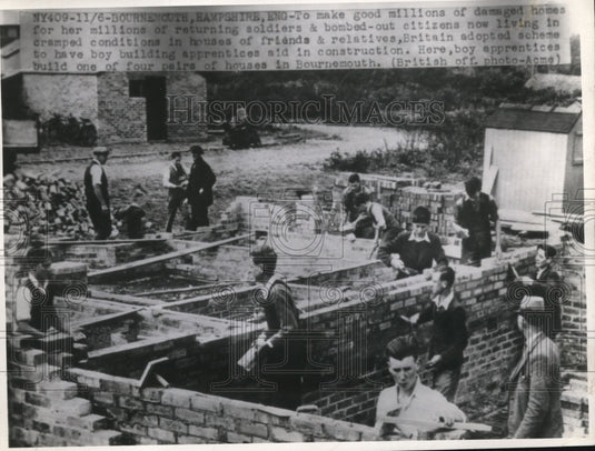 1945 Britain adopted scheme to have boy building apprentices aid-Historic Images