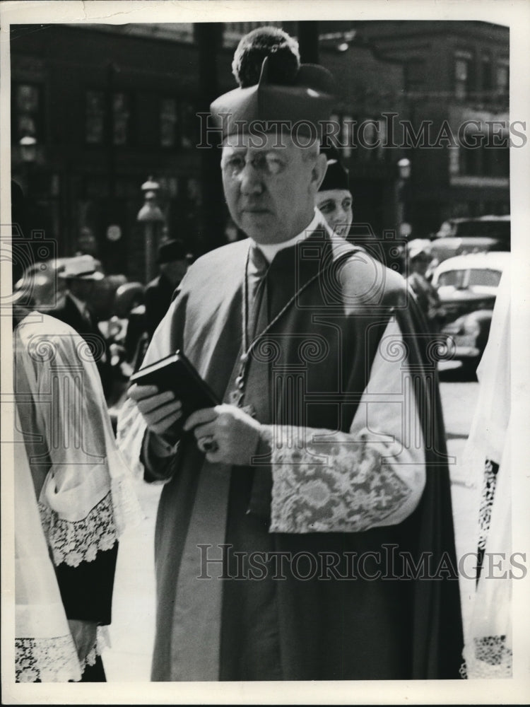 1939 Press Photo The archbishop on a parade - Historic Images