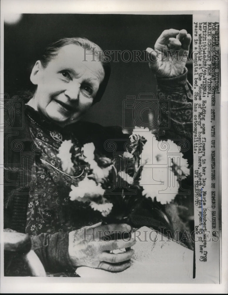 1959 Press Photo Marie Schubert at the House of Mercy Hospital - Historic Images