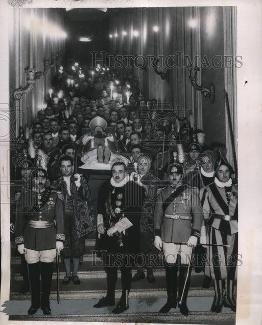 1939 Vatican City Surrounded by Noble Guards, Vatican Dignitaries-Historic Images