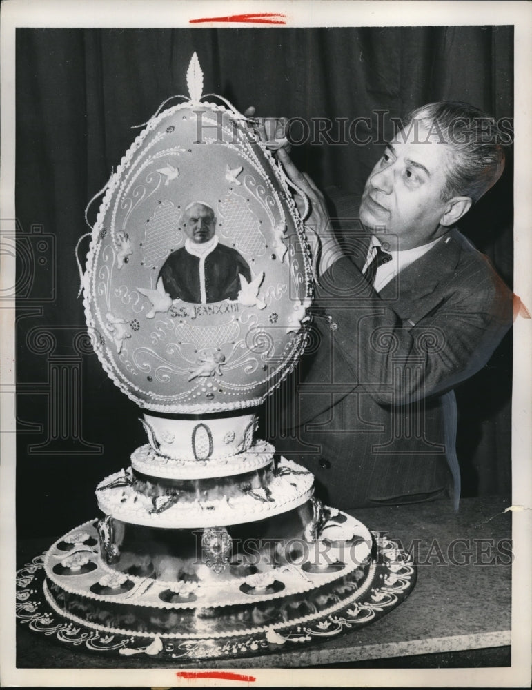 1959 Press Photo Paris FranceEaster egg by confectioner Franchiolo - Historic Images