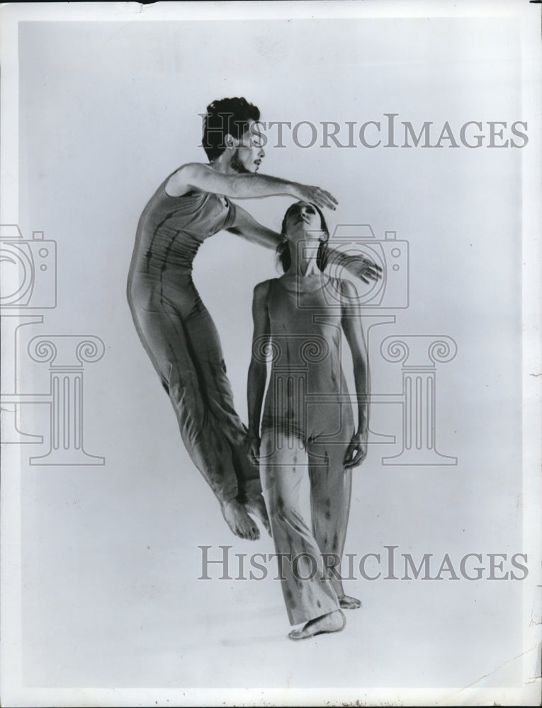 Press Photo &quot;Aquarelle&quot; Dancers - Historic Images