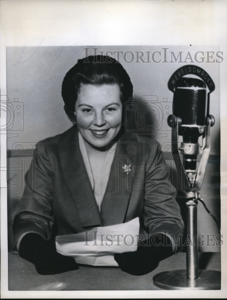 1957 Press Photo Princess Beatrix of Netherlands During Radio Broadcast - Historic Images