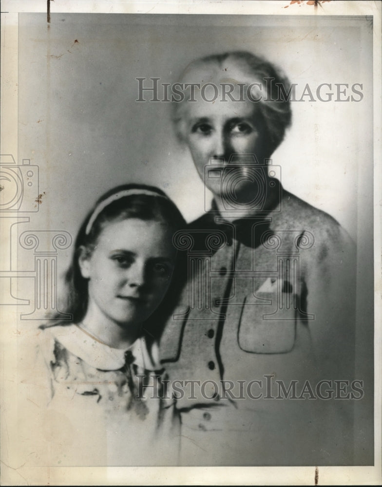 1939 Press Photo Mrs Elchison &amp; daughter Nan - Historic Images