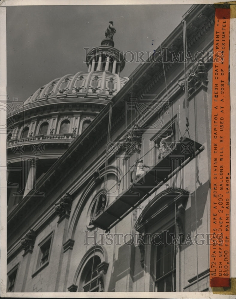 1944 Press Photo Painters work on Capitol will need 2000 gallons - Historic Images