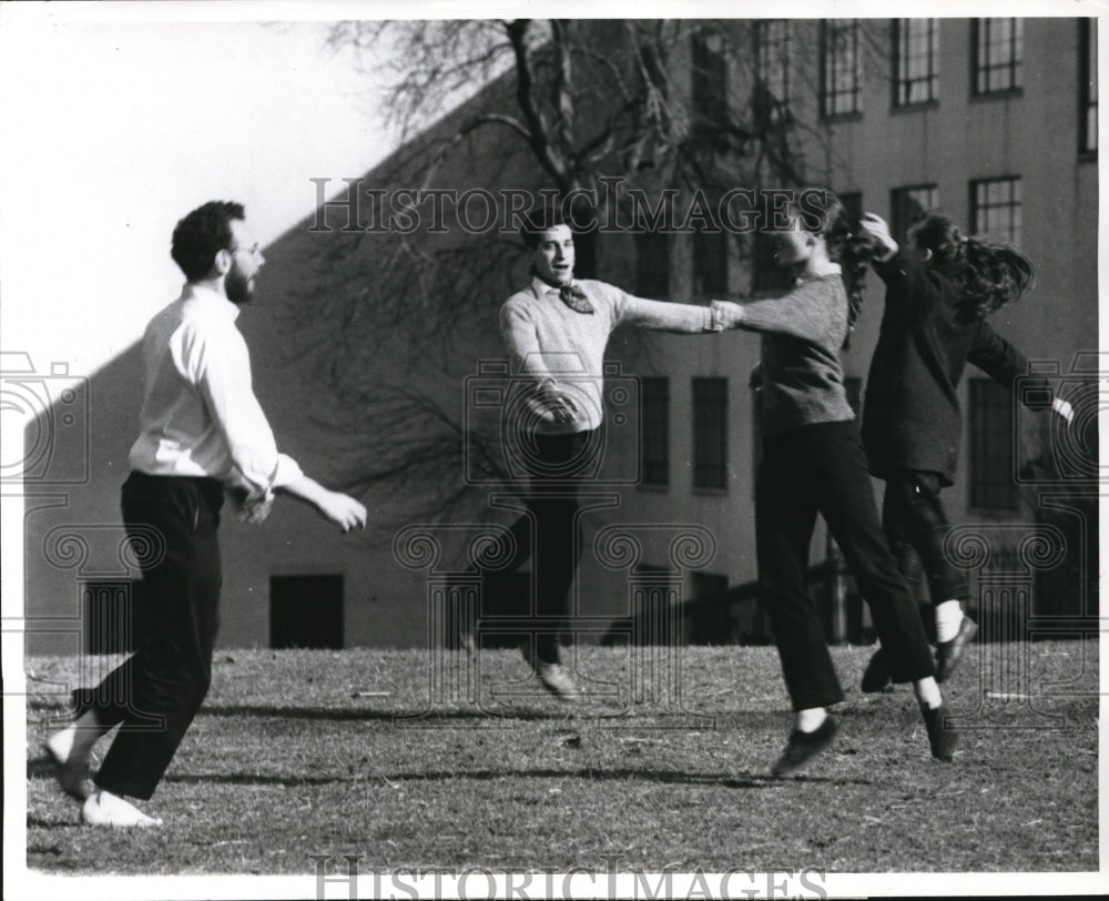 1962 Press Photo Rehearsal of young dancers on campus of a school - Historic Images