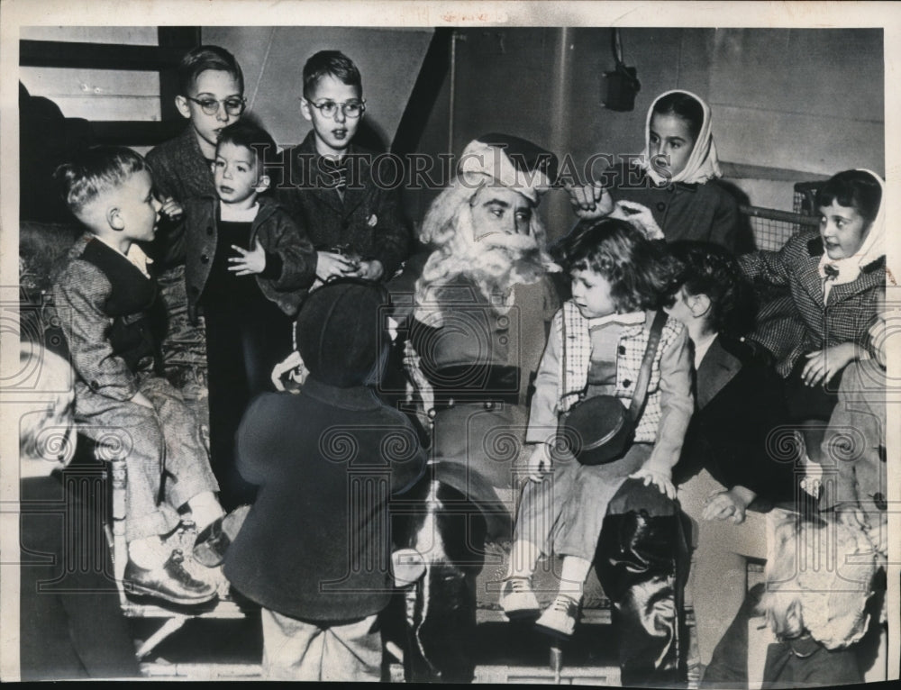 1947 Press Photo Christmas on the Matson Liner SS Marine Phoenix - Historic Images