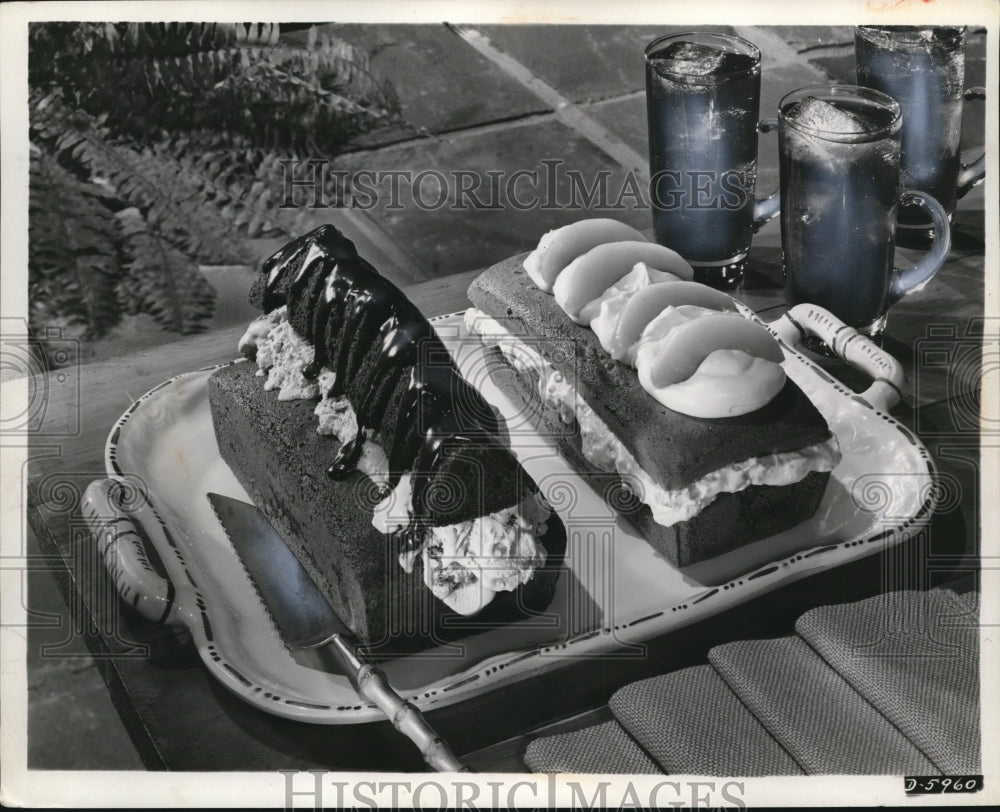 1960 Press Photo Twin dessert Loaves at back to school buffet party - Historic Images