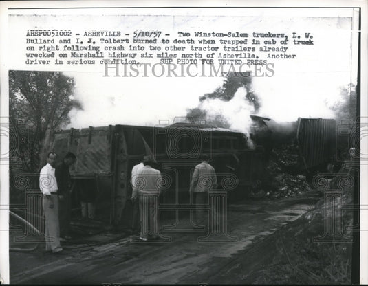 1957 Press Photo 2 Winston-Salem truckers, L.W. Bullard & I.J. Tolbert burned - Historic Images