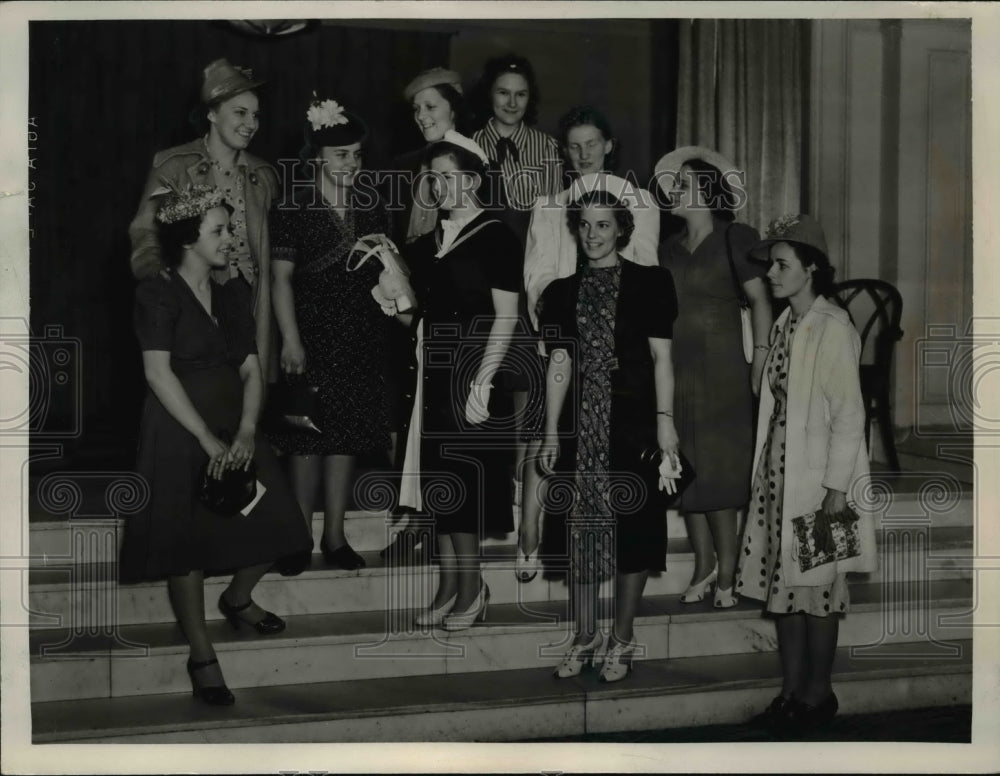 Press Photo Betty Hule, Dorothy Ossman, Marguerite Hule, Lois Sharrow, Madelyn - Historic Images
