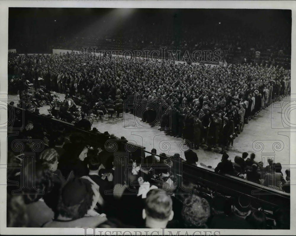 1946 American Legion induction ceremony at convention in Ohio-Historic Images