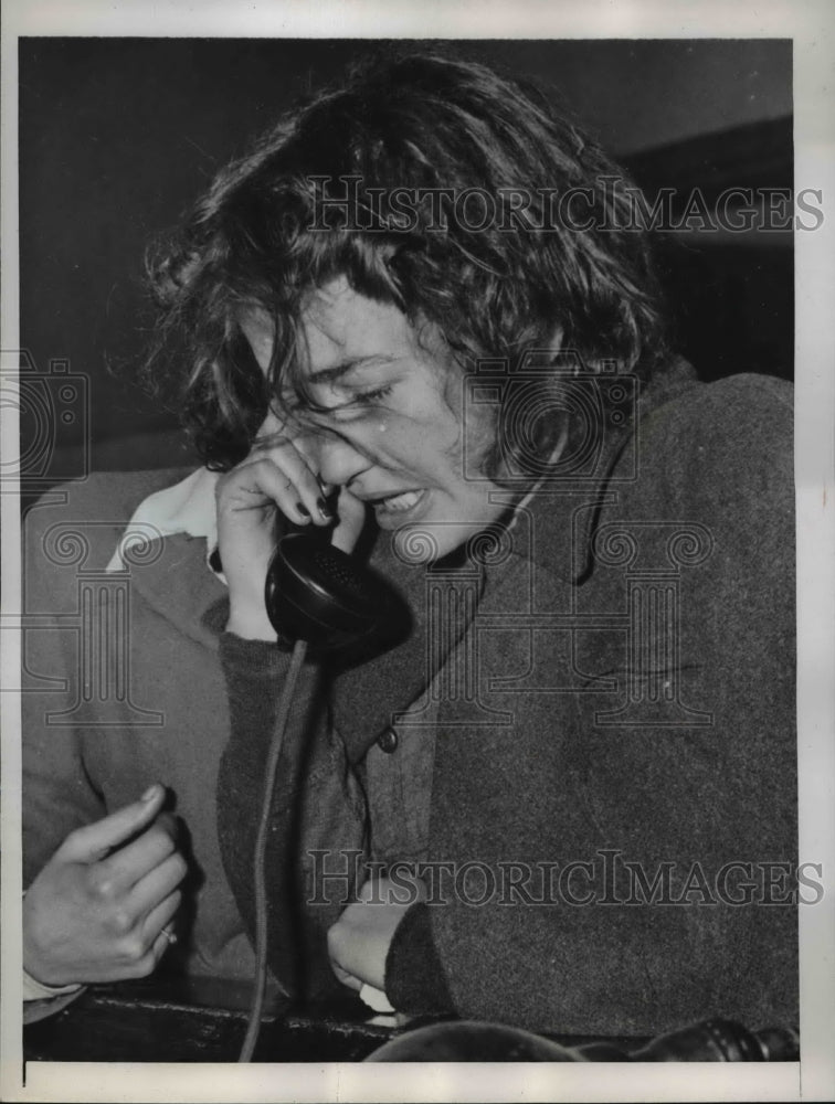 1945 Press Photo Mother&#39;s  Grief - Historic Images