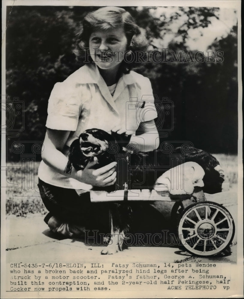 1949 Press Photo Patsy Schuman with her pet Wendee, a half Pekingese,half Cocker-Historic Images