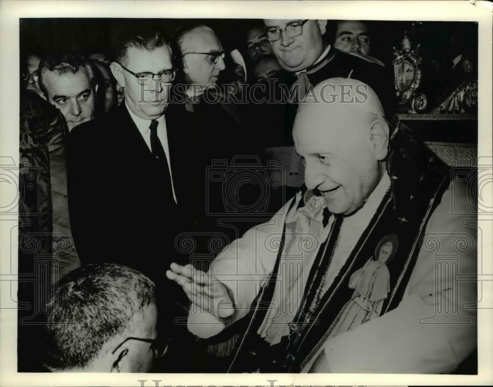 1963 Press Photo Pope John XXIII in The Vatican a Bell &amp; Howell Close-Up Docu - Historic Images