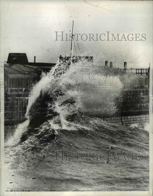 1936 Gale Winds Send Waves Nearly Over English Channel Wall - Historic Images