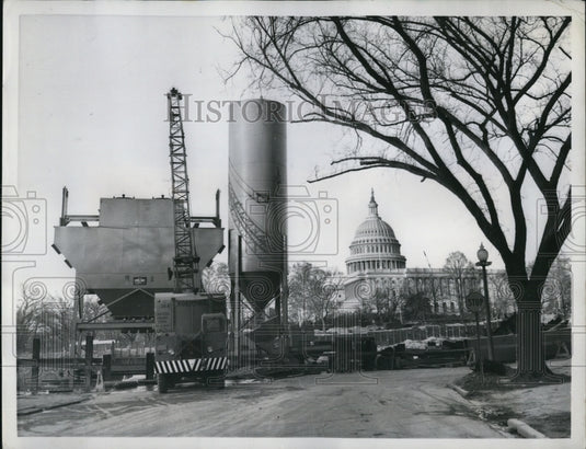 1958 Giant cement mixer used to build the House of Representatives-Historic Images
